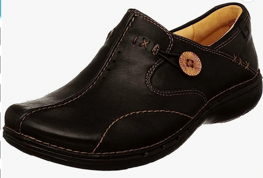 CLARKS Unstructured Un Loop Black Leather M