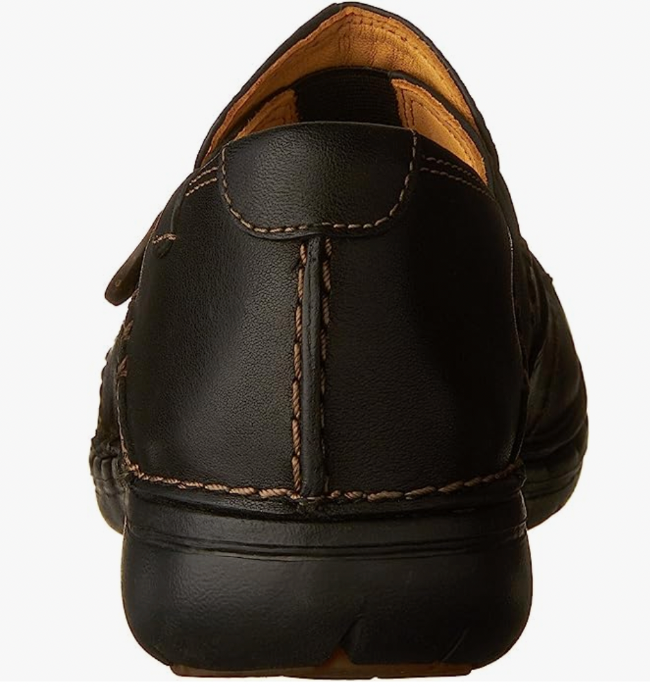 CLARKS Unstructured Un Loop Black Leather M