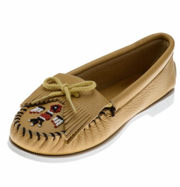 Minnetonka Moccasins 176 - Women's Thunderbird Boat Sole Moccasin - Natural Smooth Leather